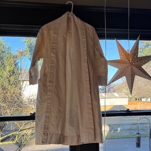 Elizabeth Suzann Clyde trench, natural canvas